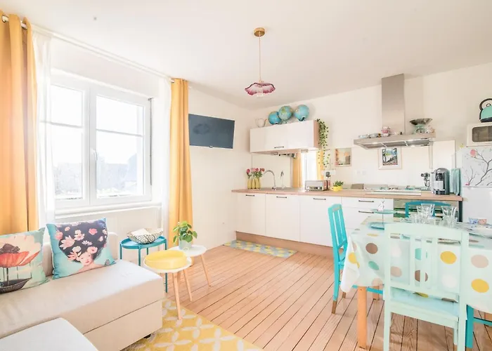 Maison 1934 - Gare & Parking Gratuit 아파트 콜마